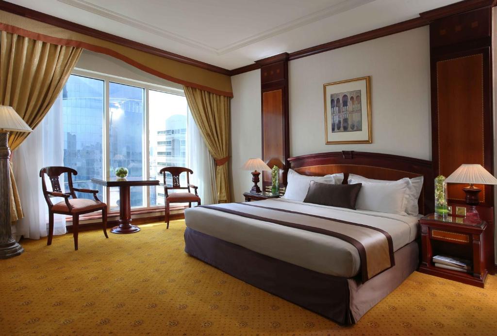 أحد أفضل أفضل الفنادق في ديرة دبي المميزَّة