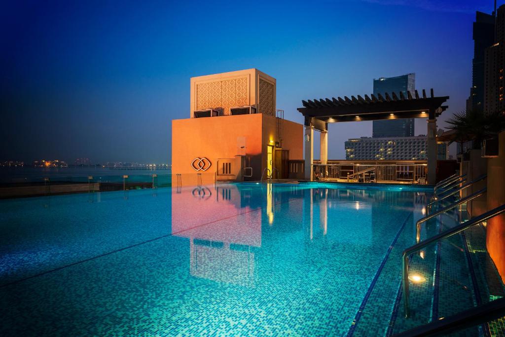 من أفضل فنادق دبي على البحر المميزَّة