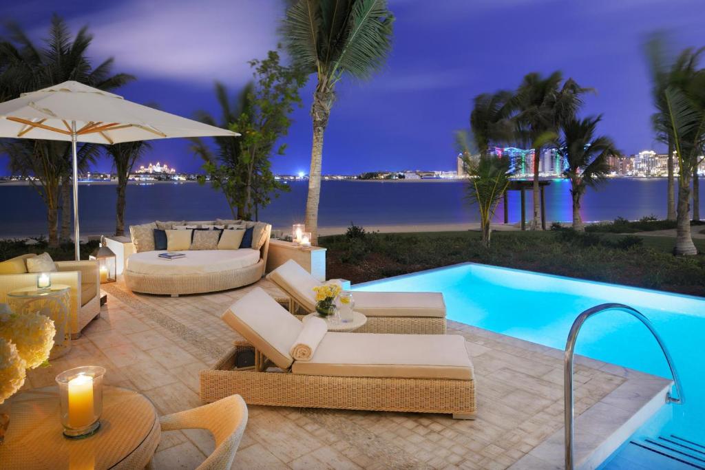 أحد أفضل فنادق في دبي مع مسبح خاص المميزَّة