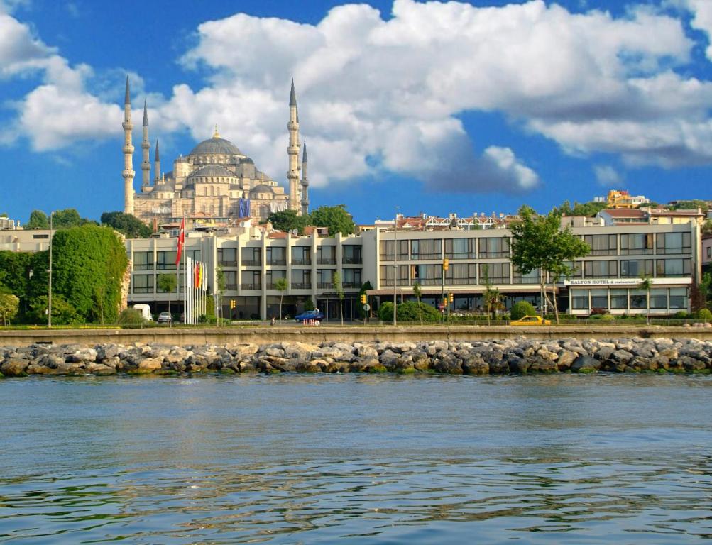 من فنادق 4 نجوم إسطنبول الفاتح