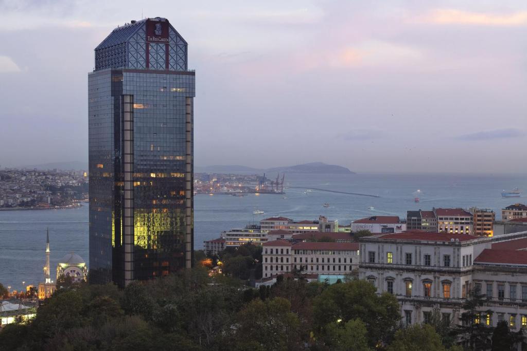 أحد أفضل فنادق إسطنبول 5 نجوم على البحر المميزَّة