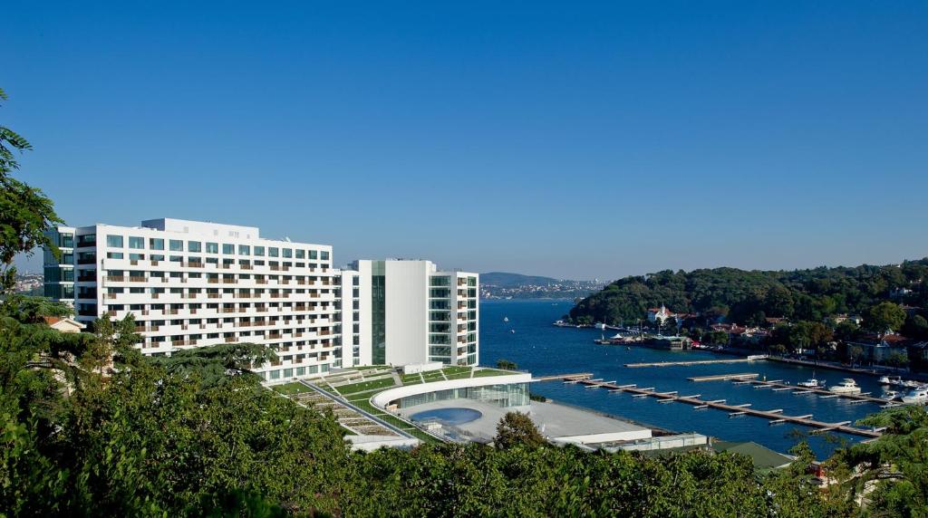 أحد فنادق إسطنبول 5 نجوم على البحر