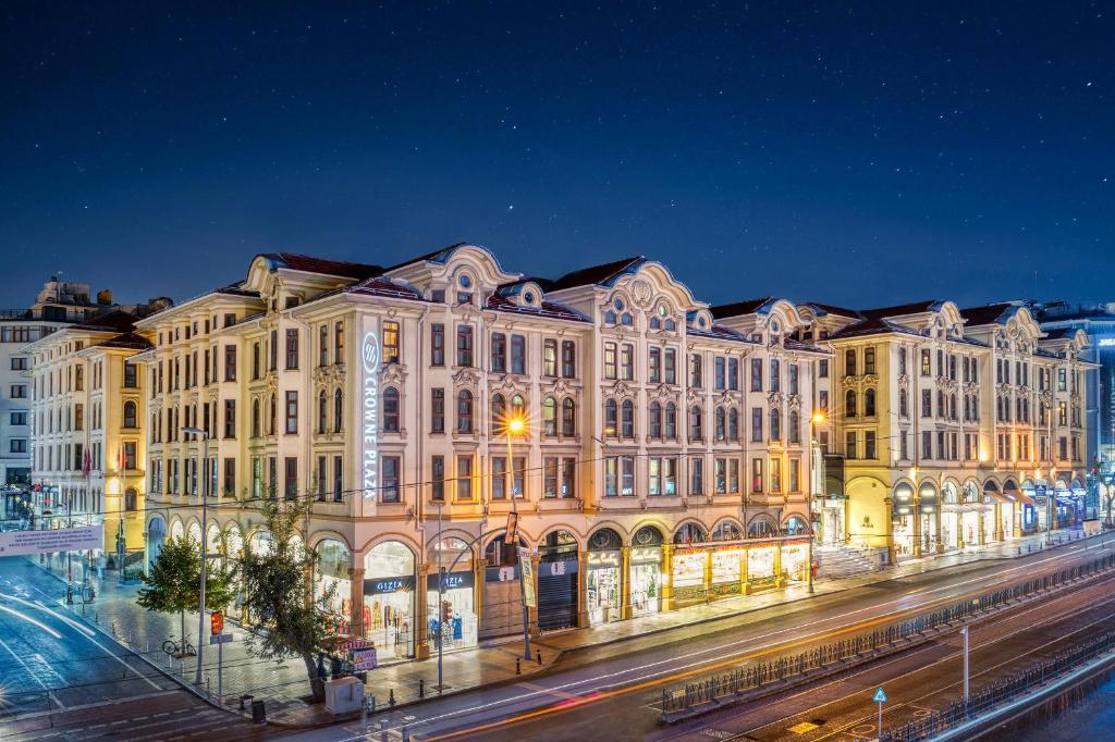 أحد فنادق إسطنبول خمس نجوم في السلطان أحمد المميزَّة