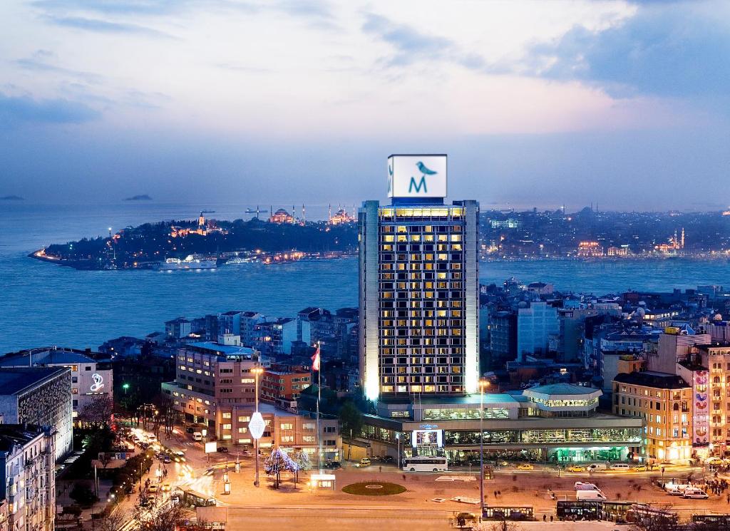 أحد أفضل فنادق إسطنبول تقسيم شارع الاستقلال المميزَّة