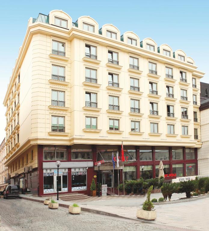 ضمن قائمة فنادق إسطنبول لالالي 4 نجوم المميزَّة