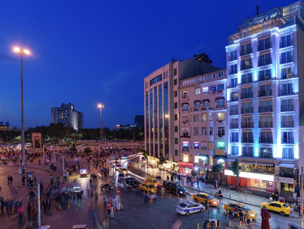 أحد فنادق إسطنبول تقسيم 4 نجوم المميزَّة