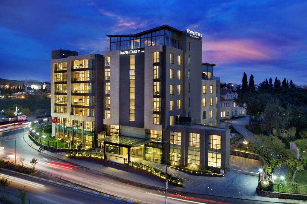 أحد أفضل سلسلة فنادق دبل تري باي هيلتون إسطنبول المميزَّة