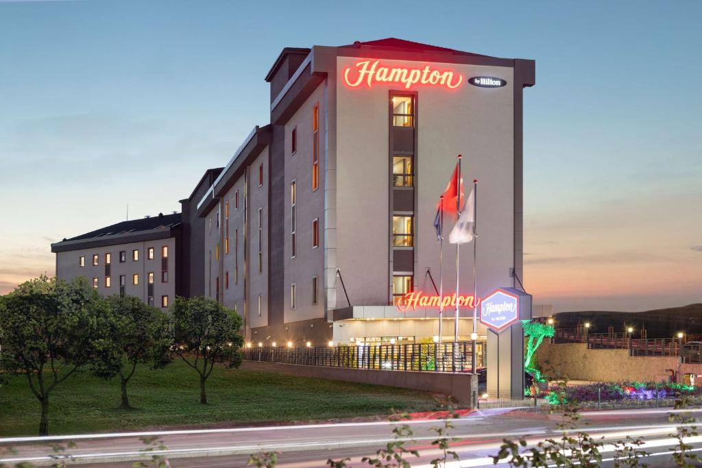 أحد أفضل سلسلة فنادق هامبتون باي هيلتون إسطنبول المميزَّة