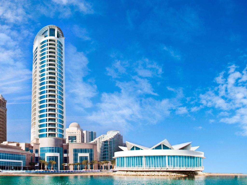 أحد فنادق قطر على البحر المميزَّة