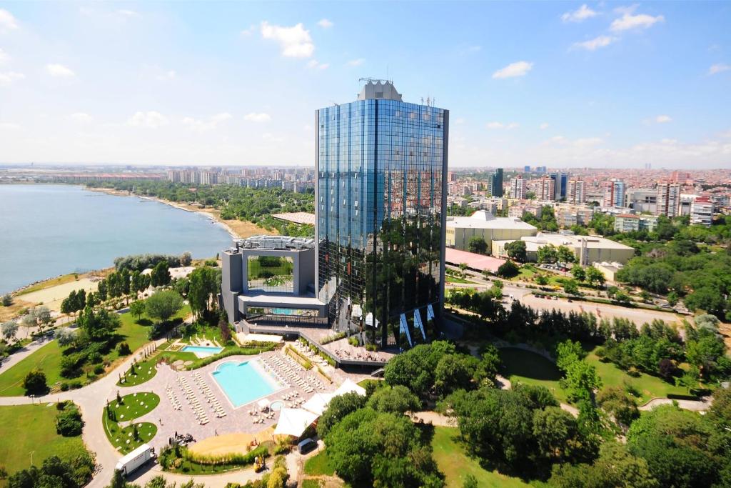 أحد سلسلة فنادق شيراتون إسطنبول المميزَّة