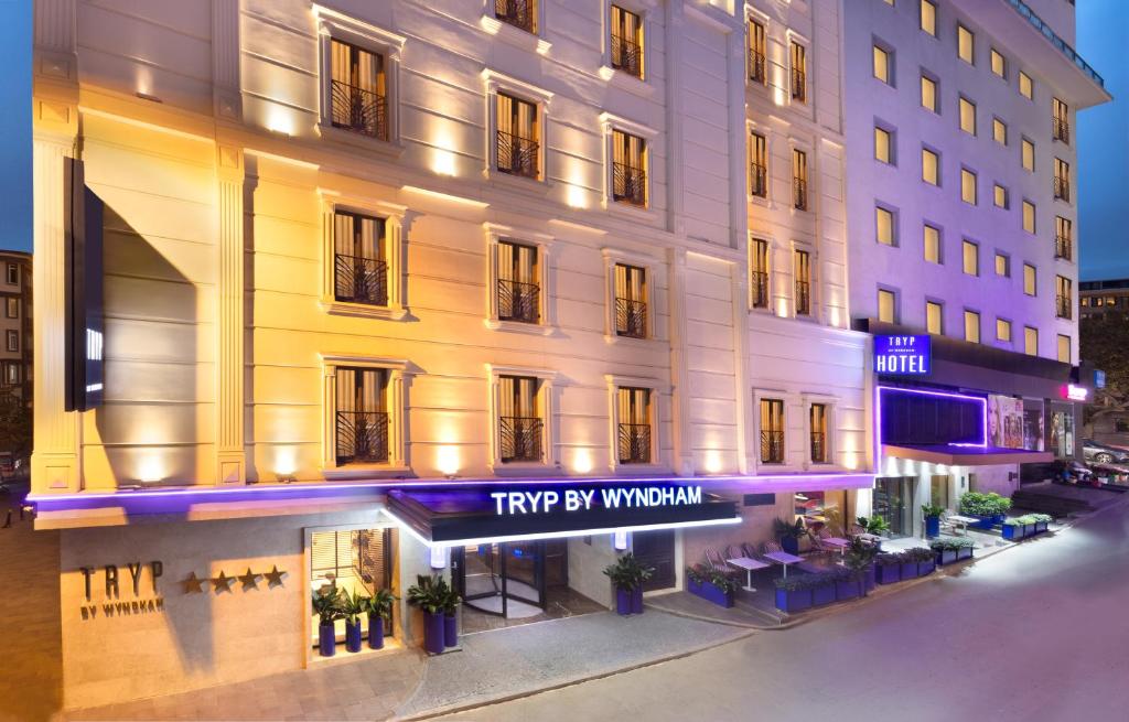 ضمن قائمة سلسلة فنادق تريب باي ويندهام إسطنبول المميزَّة